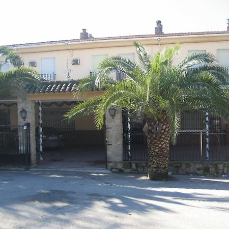 Hostal El Sevillano Rus Exterior photo